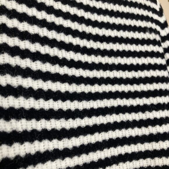 Banana Republic Filpucci Italian Black/White Striped Wool Blend Sweater Size M - Picture 10 of 12